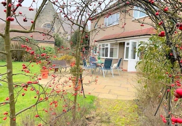 The Garden Apartment - Beautiful Spacious Garden Apartment With Two Bedrooms And Two Parking Spaces Filey Exterior photo